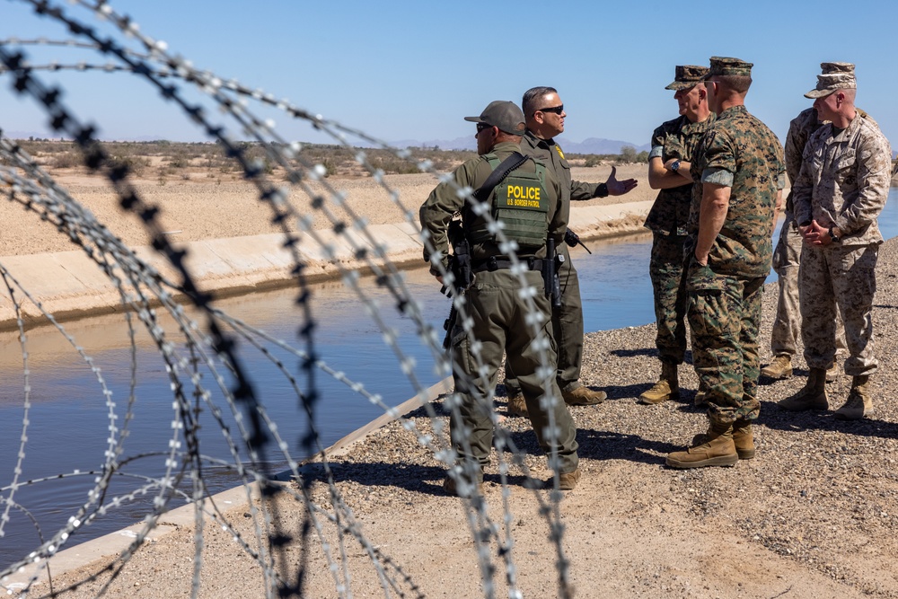 U.S. Marine Corps Maj. Gen. Woodworth visits JTF-SB Marines and Sailors