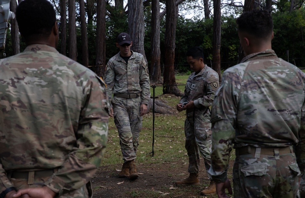 25th ID Enhances Readiness at Lightning Academy Air Assault Course