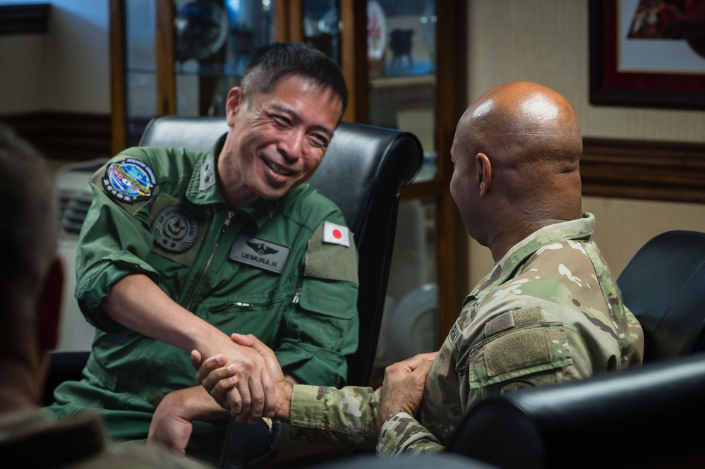 Maj. Gen. Hiroyuki Uemura visits 94th AAMDC headquarters