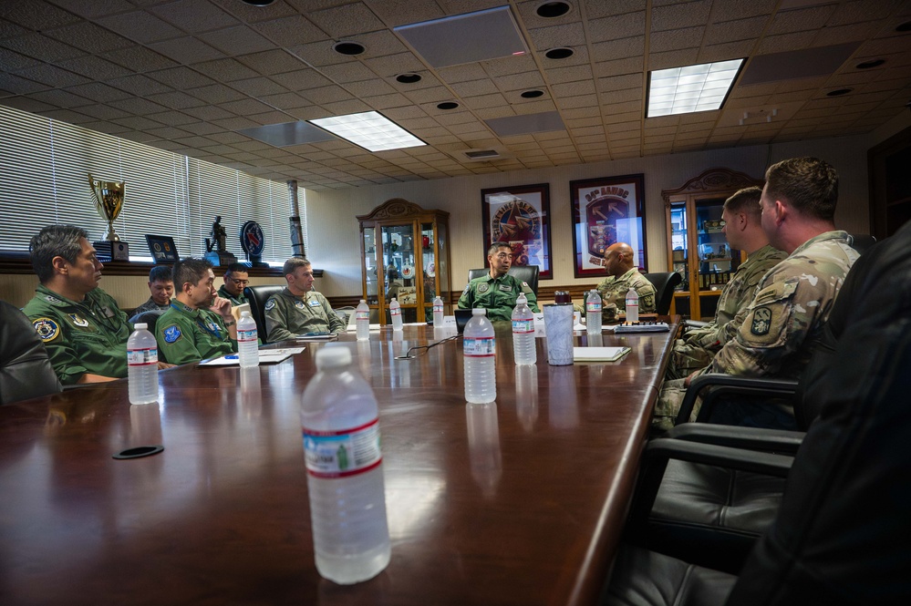 Maj. Gen. Hiroyuki Uemura visits 94th AAMDC headquarters