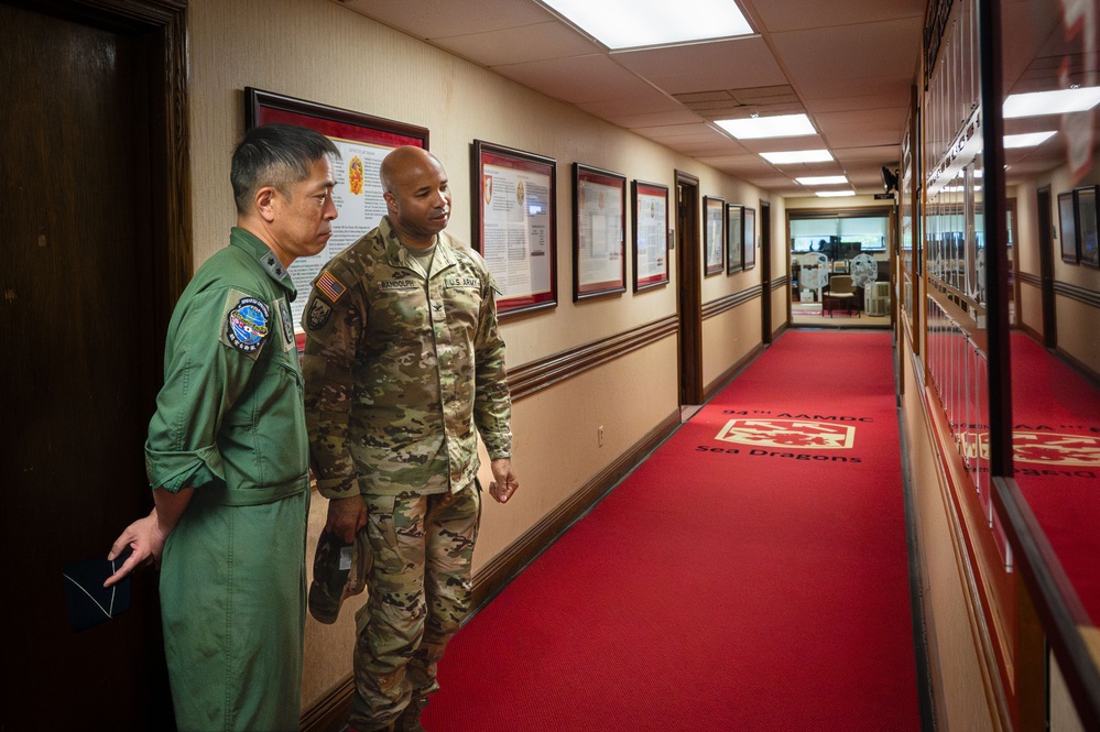 Maj. Gen. Hiroyuki Uemura visits 94th AAMDC headquarters