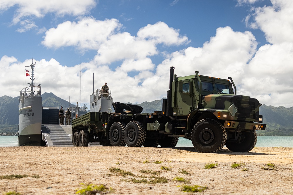 3rd LCT conducts beach rehearsals with U.S. Army MSV(L)