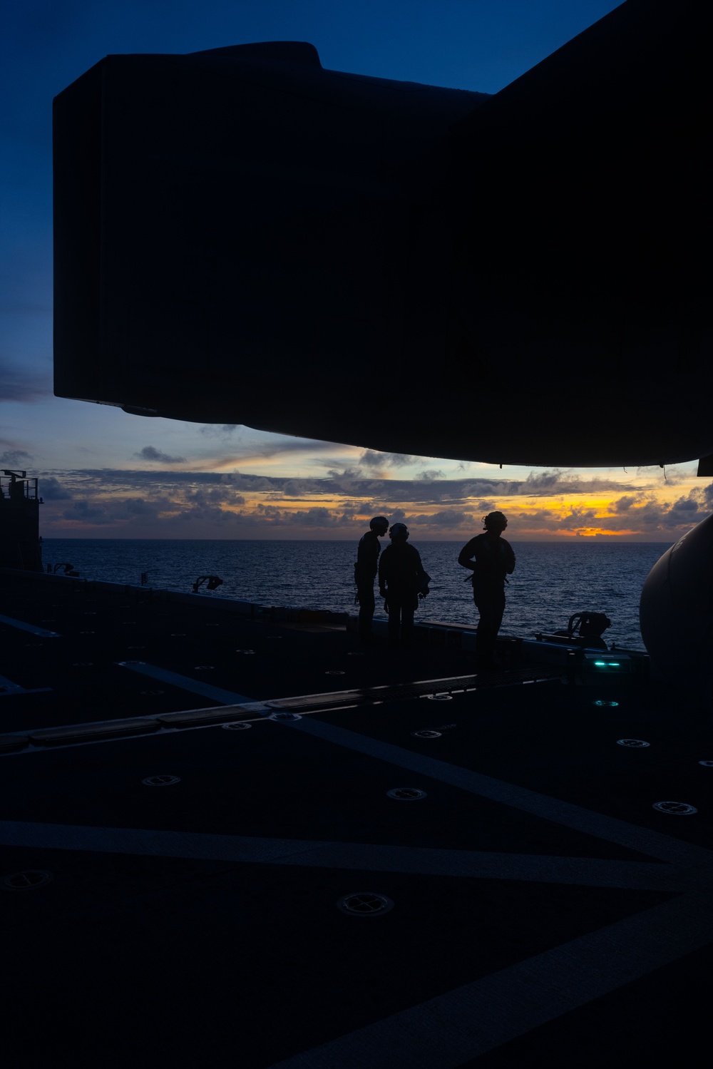 MRF-D 25.3: VMM-363 MV-22Bs conduct night flight ops aboard the USS Miguel Keith