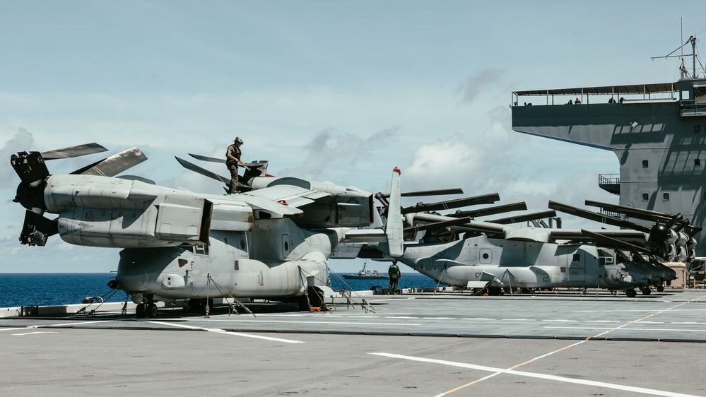 MRF-D 25.3: VMM-363 conducts MV-22B Osprey maintenance aboard USS Miguel Keith