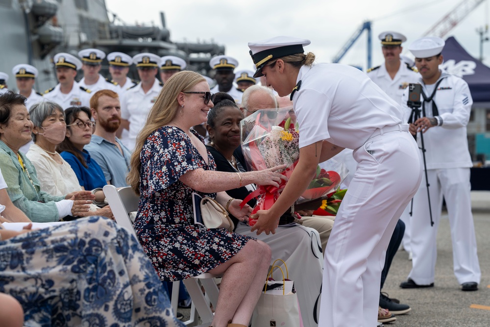 USS McCampbell (DDG 85) Conducts Change of Command Ceremony at CFAY
