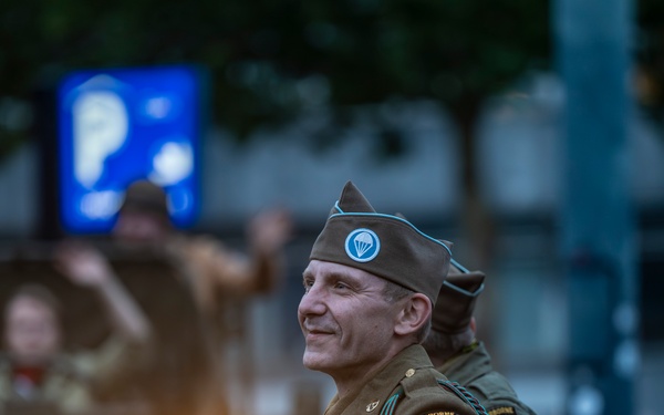 Eindhoven Torchlight Procession Marks 81 Years Since Liberation During Operation Market Garden