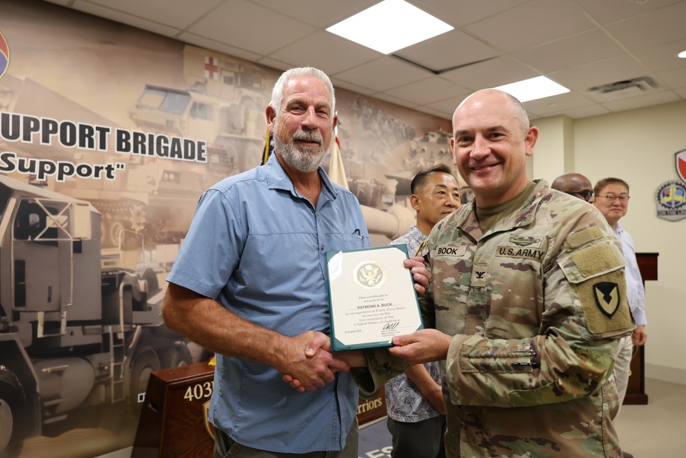 403rd AFSB conducted an awards ceremony recognizing long-term service members and others