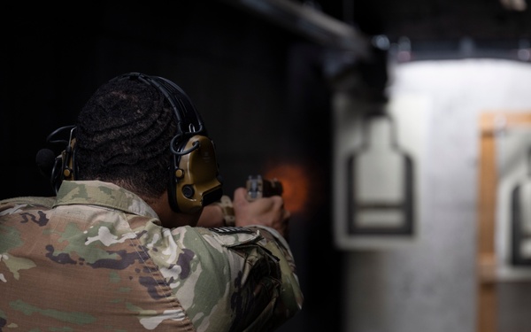 US service members participate in German Armed Forces Proficiency Badge course