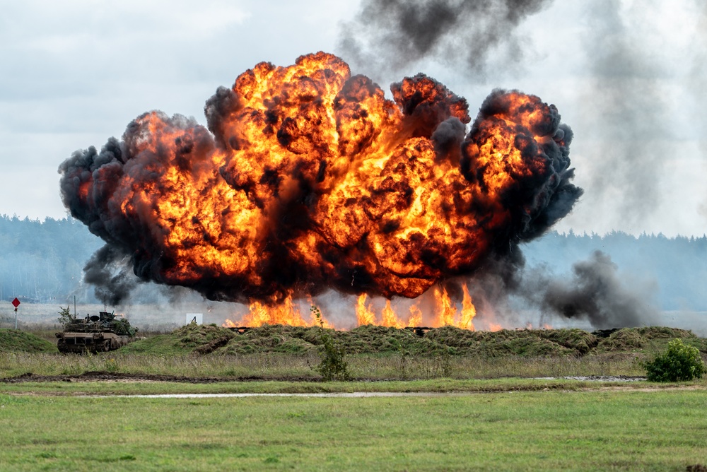 Polish, U.S. and Dutch forces demonstrate combined arms capabilities during Iron Defender-25