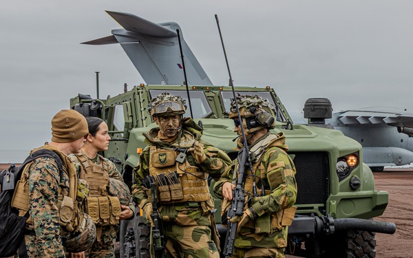 Arctic Agility | U.K, U.S, and Norway conduct air support mission on remote arctic islands