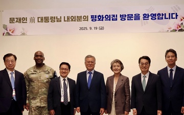 Former South Korea President visits DMZ to commemorate diplomacy with North Korea