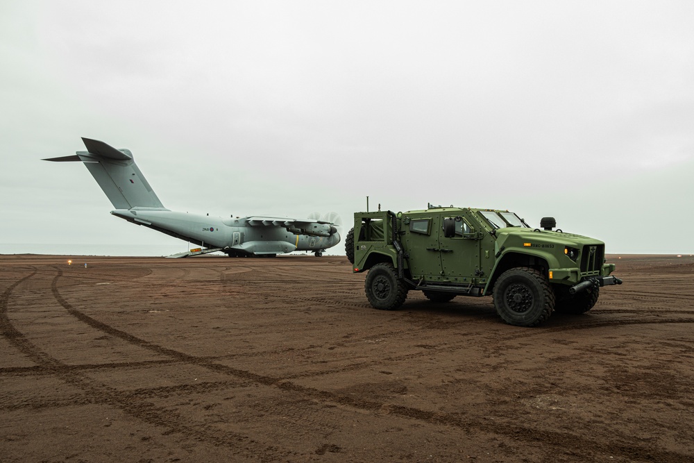 Arctic Agility | U.K, U.S, and Norway conduct air support mission on remote arctic islands