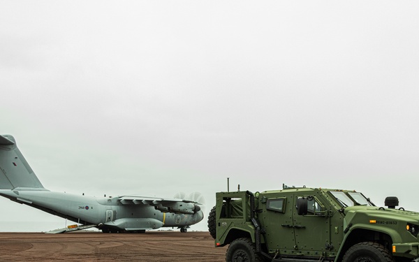 Arctic Agility | U.K, U.S, and Norway conduct air support mission on remote arctic islands