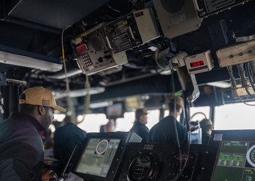 USS Dewey begins bilateral training with HMAS Ballarat