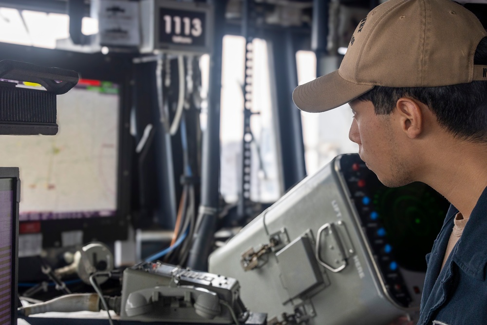 USS Dewey begins bilateral training with HMAS Ballarat