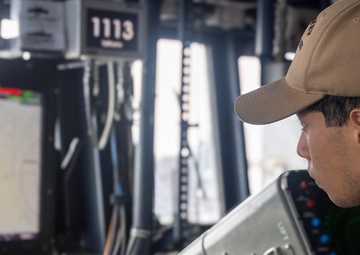 USS Dewey begins bilateral training with HMAS Ballarat