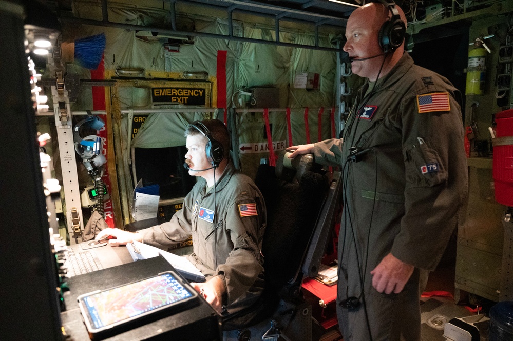 Hurricane Hunters fly Franklin, Idalia