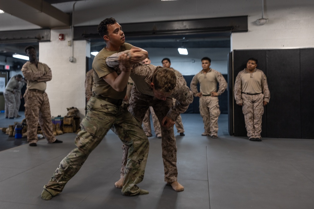 JTF-SB Soldiers provide temporary detention training to JTF-SB Marines
