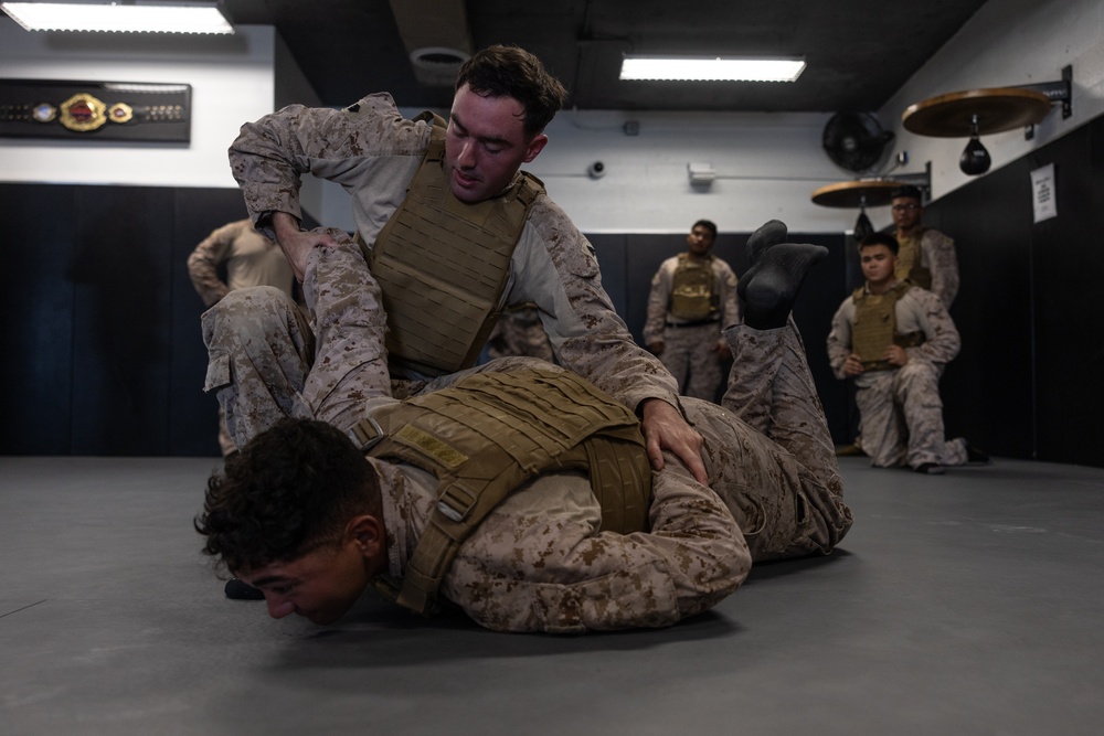JTF-SB Soldiers provide temporary detention training to JTF-SB Marines