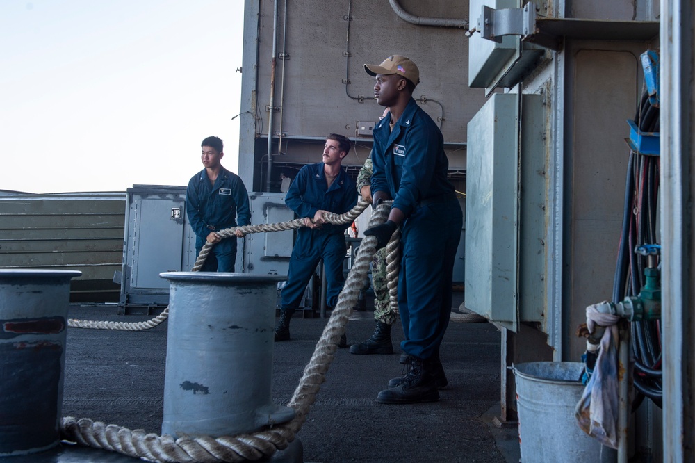 USS Carl Vinson returns to homeport