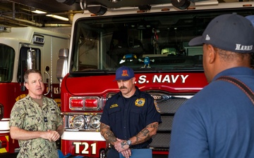 Naval Support Activity-Portsmouth Firefighter Commended for Emergency Response