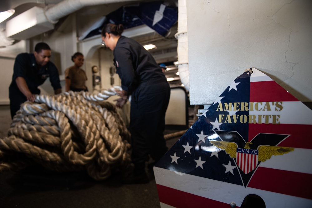USS Carl Vinson returns to homeport