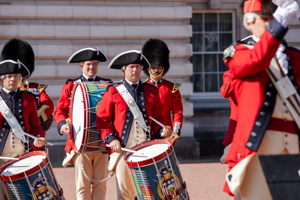 Fife and Drum Corps performs at Buckingham Palace Changing of the Guard