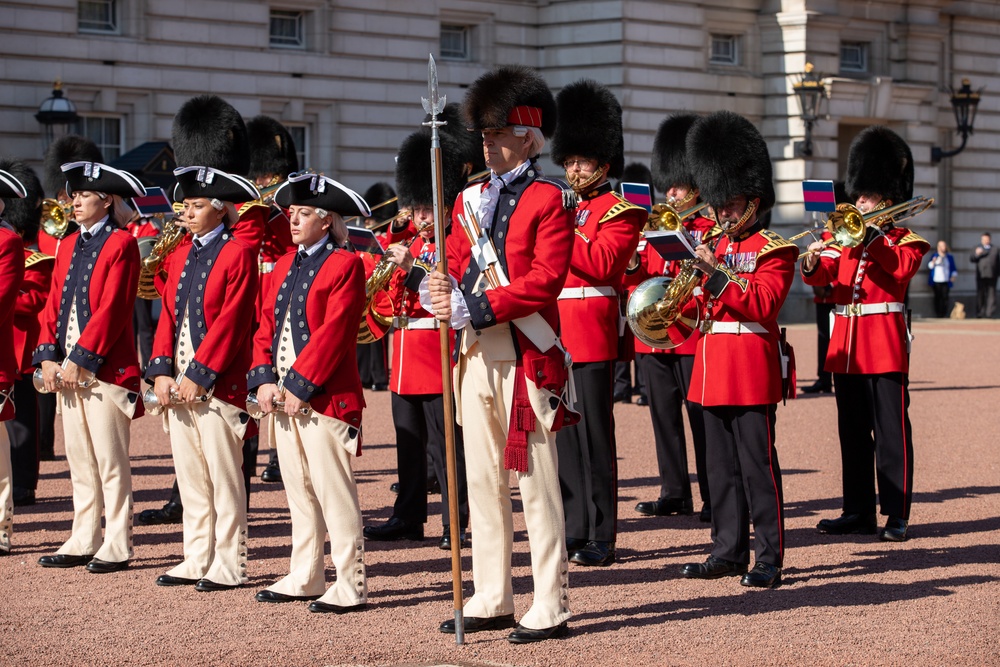 Fife and Drum Corps performs at Buckingham Palace Changing of the Guard