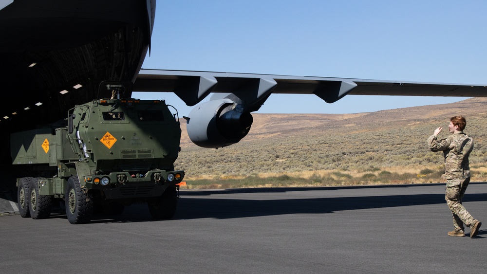1st Bn., 11th Marines load HIMARS onto U.S. Airforce C-17 Globemaster III