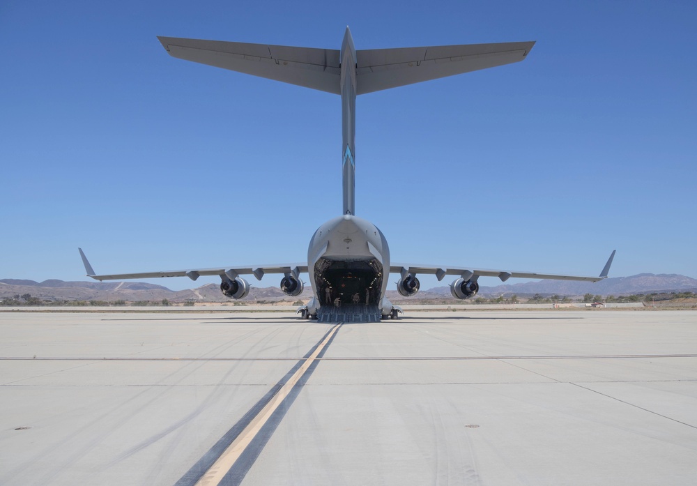 1st Bn., 11th Marines load HIMARS onto U.S. Airforce C-17 Globemaster III