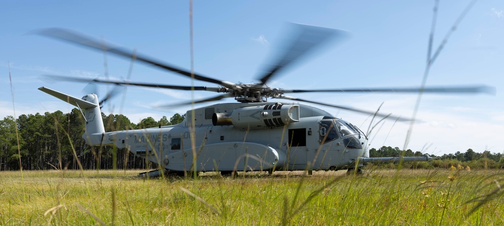 U.S. Marines with 2nd MAW and 2nd MLG conduct HST operations during UNITAS 2025