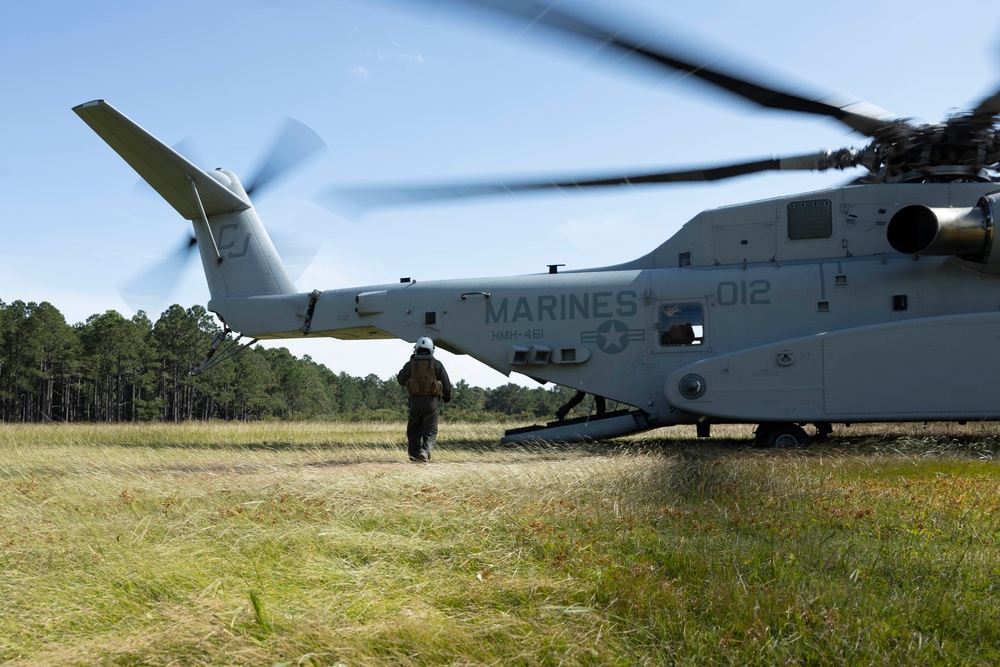 U.S. Marines with 2nd MAW and 2nd MLG conduct HST operations during UNITAS 2025
