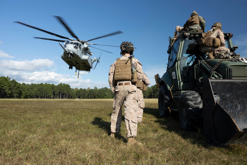 U.S. Marines with 2nd MAW and 2nd MLG conduct HST operations during UNITAS 2025