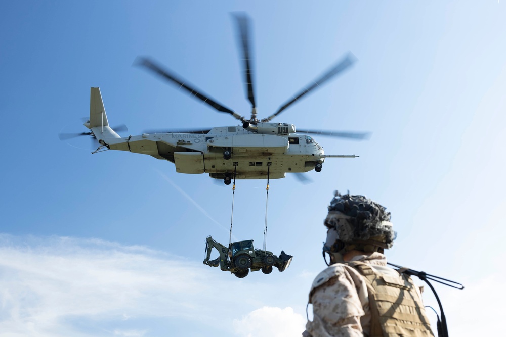 U.S. Marines with 2nd MAW and 2nd MLG conduct HST operations during UNITAS 2025