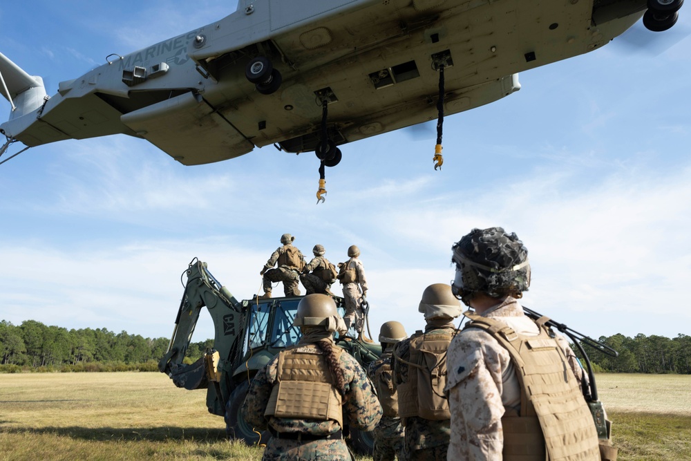 U.S. Marines with 2nd MAW and 2nd MLG conduct HST operations during UNITAS 2025
