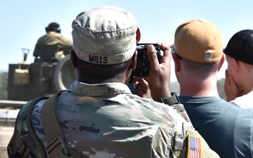 Capturing the Moment: Sgt. Du-Marc Mills at Army Expo ’25
