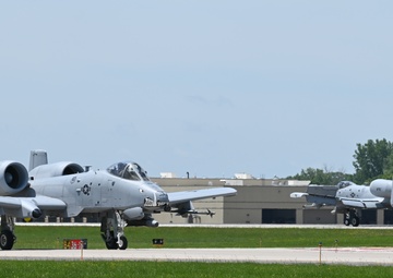 A-10s Visit Truax Field