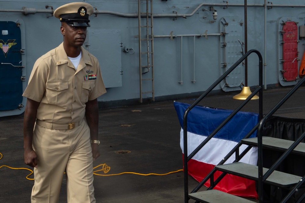 USS Carl Vinson holds chief pinning ceremony