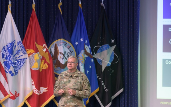 DLA director, senior enlisted leader visit DLA Energy