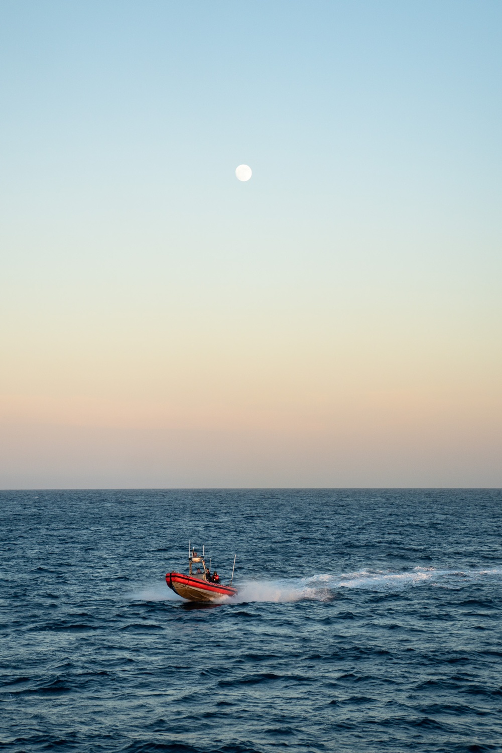 Coast Guard Cutter Bertholf conducts flight operations in Eastern Pacific Ocean