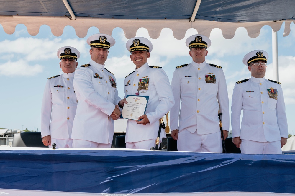 USS Mississippi (SSN 782) Holds Change of Command Ceremony