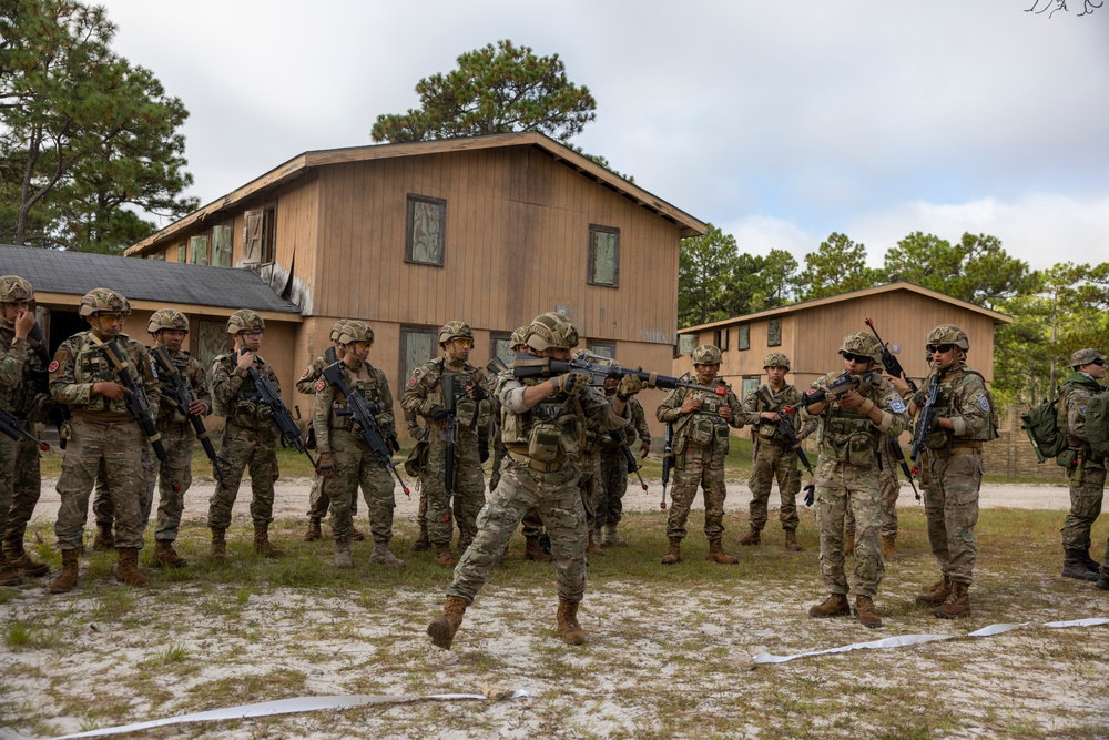 DVIDS - Images - UNITAS 2025: Urban Operations Training [Image 3 of 11]