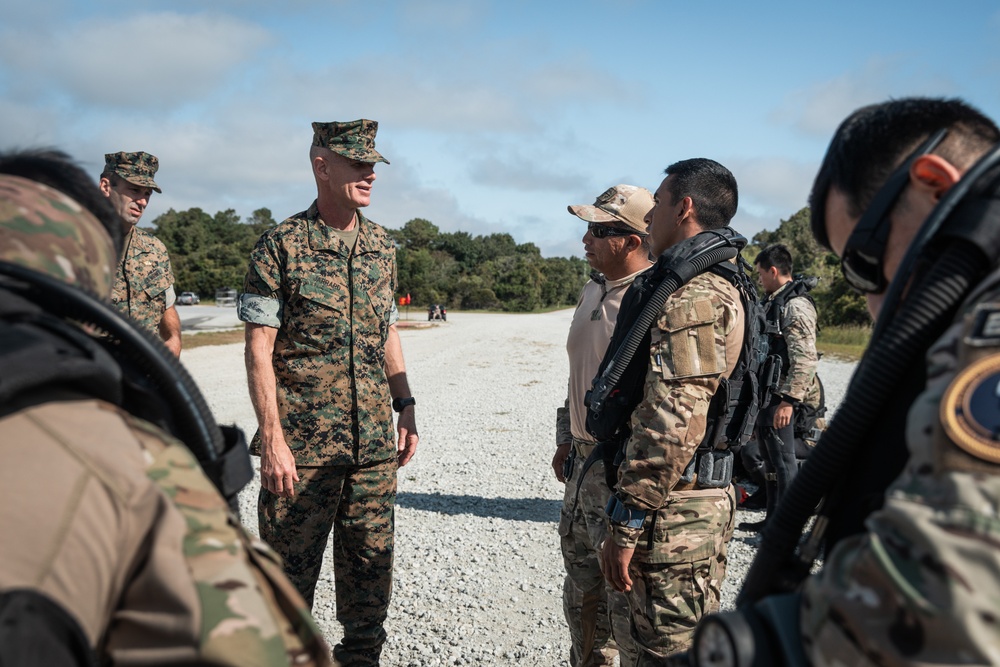 UNITAS 2025: Multinational forces conduct dive operations together
