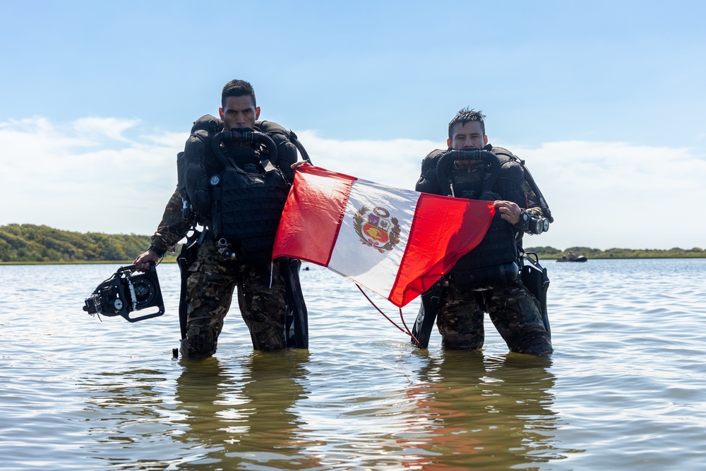 UNITAS 2025: Multinational forces conduct dive operations together