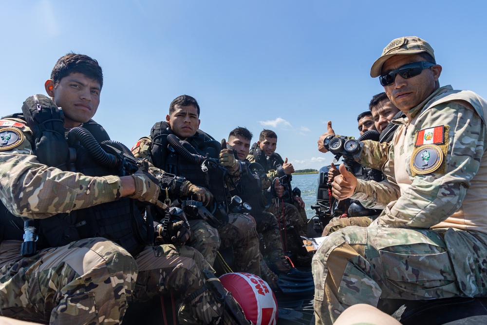 UNITAS 2025: Multinational forces conduct dive operations together
