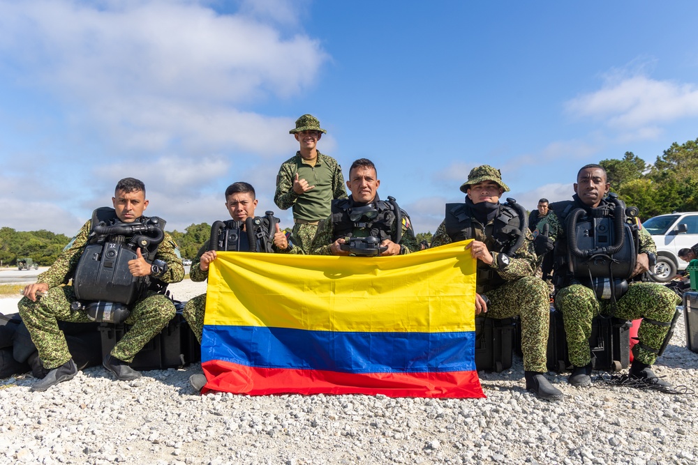 UNITAS 2025: Multinational forces conduct dive operations together