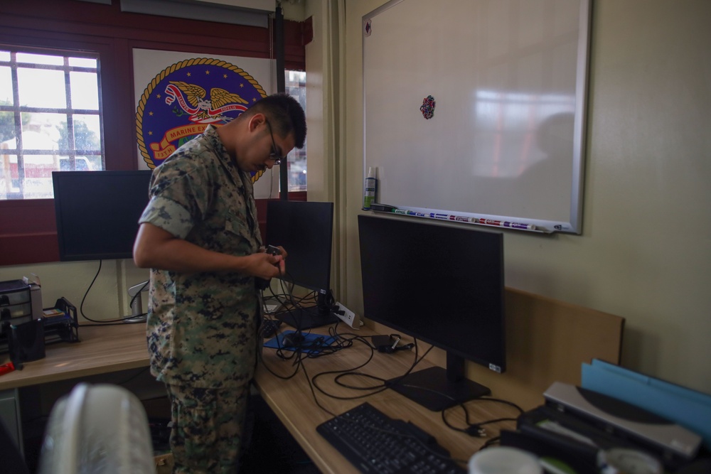 13th Marine Expeditionary Unit conducts Facilities Freeze Week
