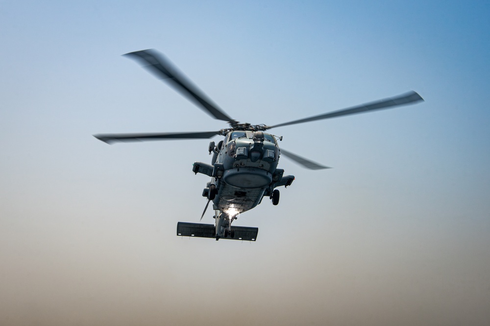 Royal Saudi Navy MH-60R Lands On USS Gridley