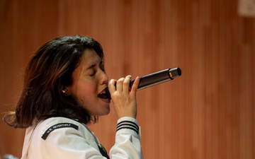 U.S. 7th Fleet band performs at Seoul Jeongmun School