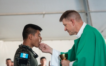 UNITAS 2025: Multinational forces attend a religious service